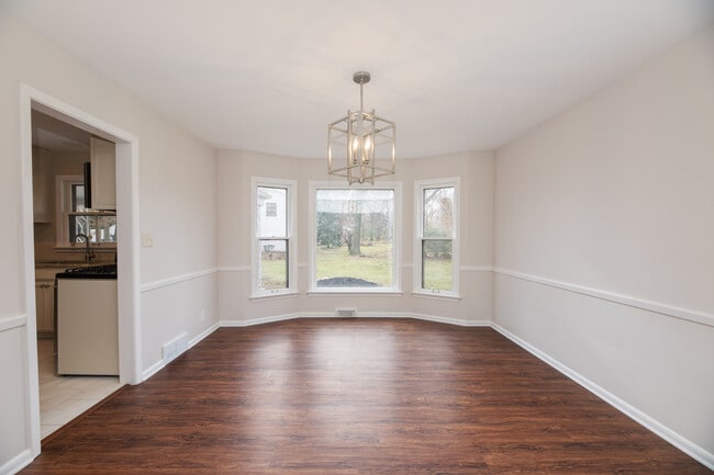 Dining ROom - 15472 Brewster Rd