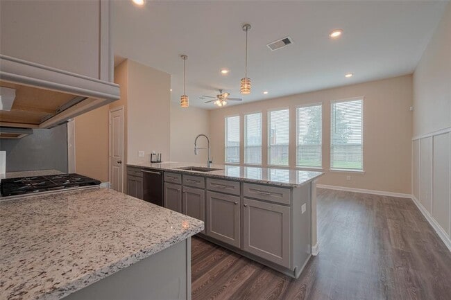 Building Photo - 4046 Balboa Dr