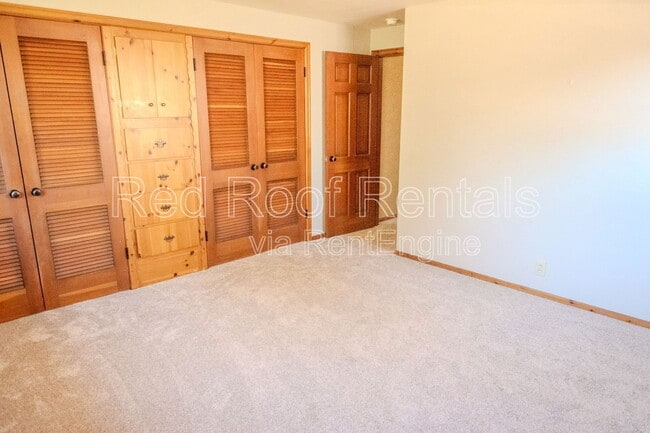 Building Photo - 815 Maywood Ln