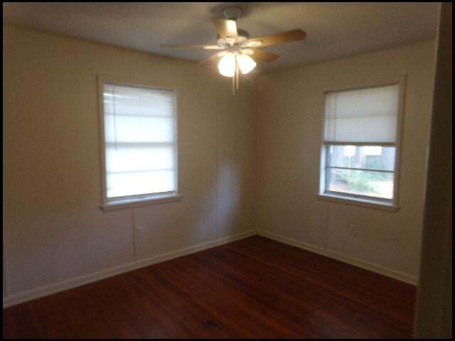 Building Photo - 107 S Holly St