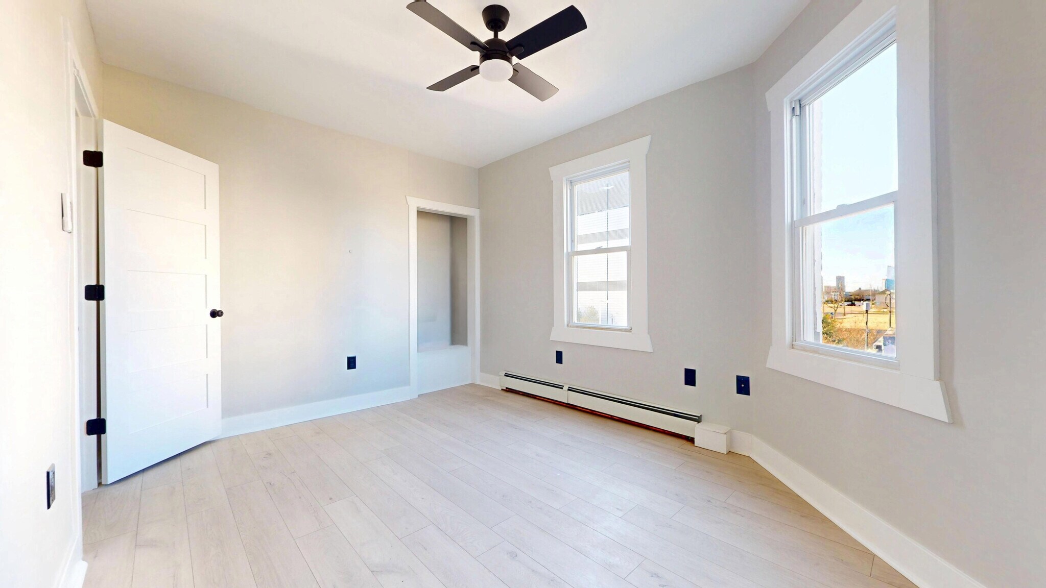 Building Photo - 203 S Metropolitan Ave
