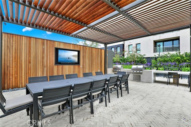Building Photo - 3715 Rivington