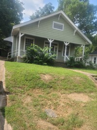Building Photo - 707 Warner Ave