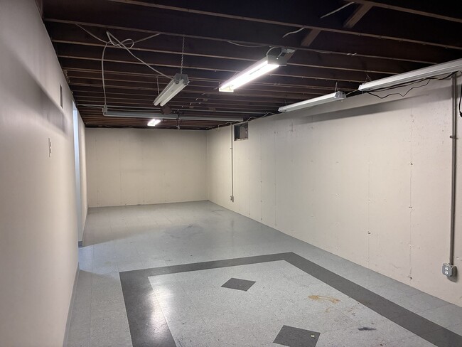 Building Photo - 14339 Plank Rd