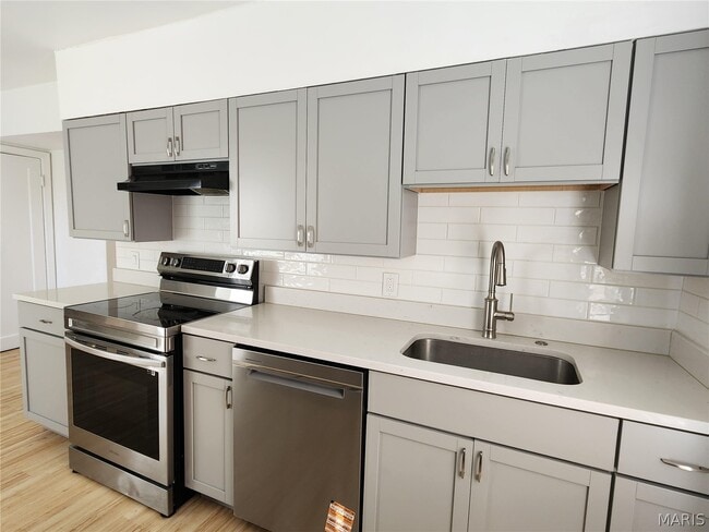 Building Photo - 132 Deane Ct