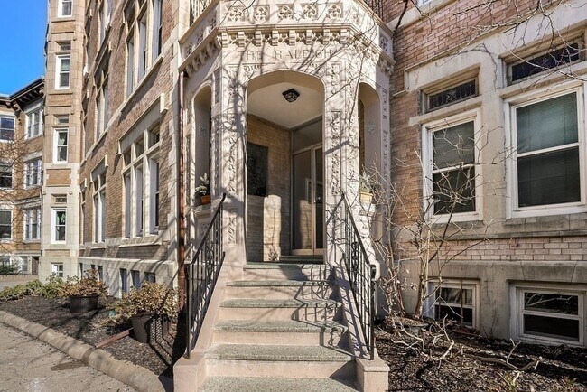 Building Photo - 3 Englewood Ave