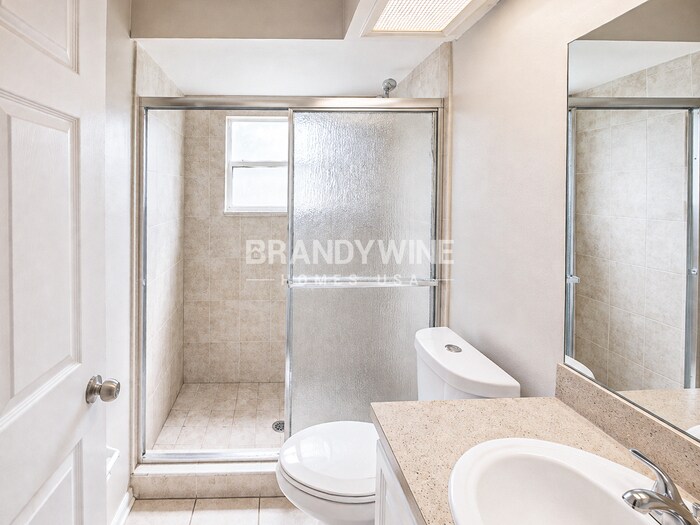 Building Photo - 7768 Rockridge Dr W