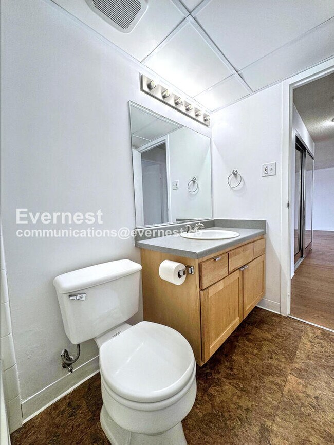 Building Photo - 2225 Buchtel Blvd S