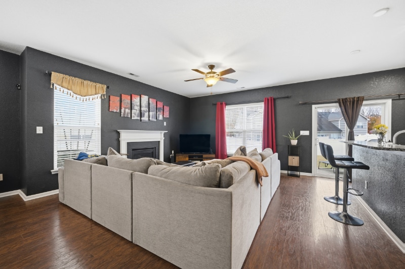 Building Photo - 5022 Breleigh Ln