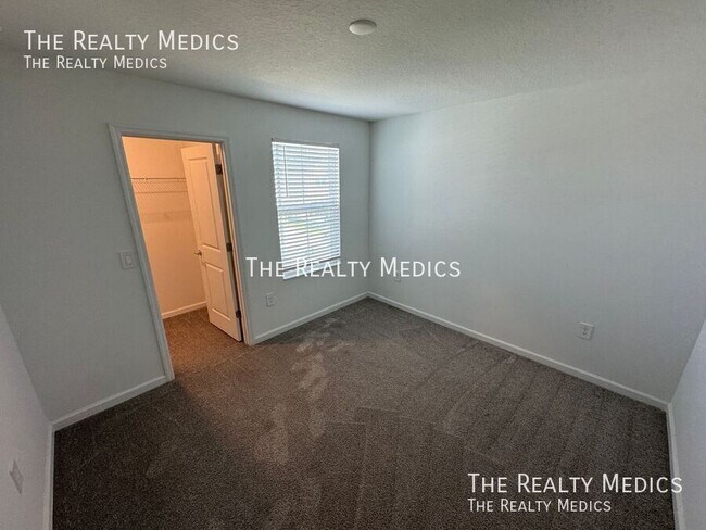 Building Photo - 554 Jett Ln