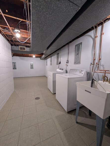 Building Photo - 106 Maruth Dr