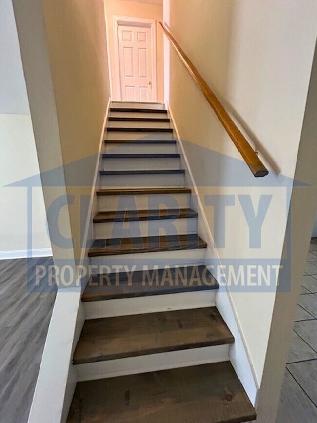 Building Photo - 2209 Old Harrison Pike NW