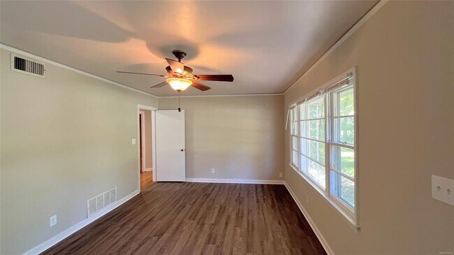 Building Photo - 804 Hillman St