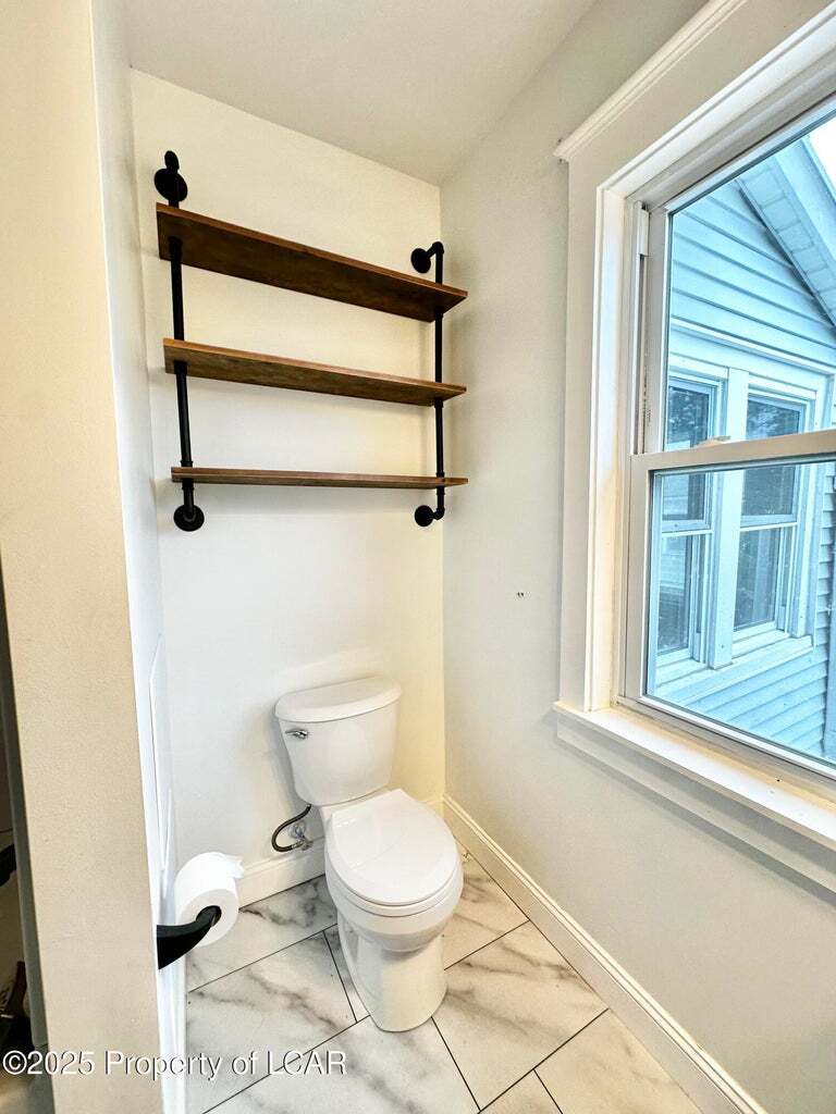 Building Photo - 44 Shoemaker St