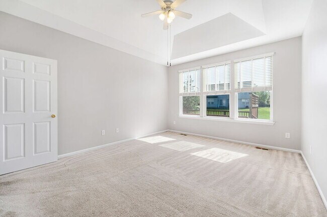 Building Photo - 27647 Oriole Ct