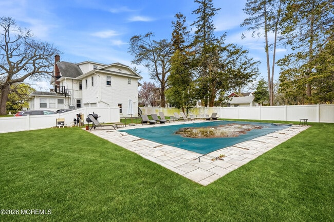 Building Photo - 309 Cedar Ave