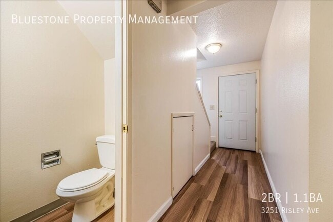 Building Photo - 3251 SE Risley Ave