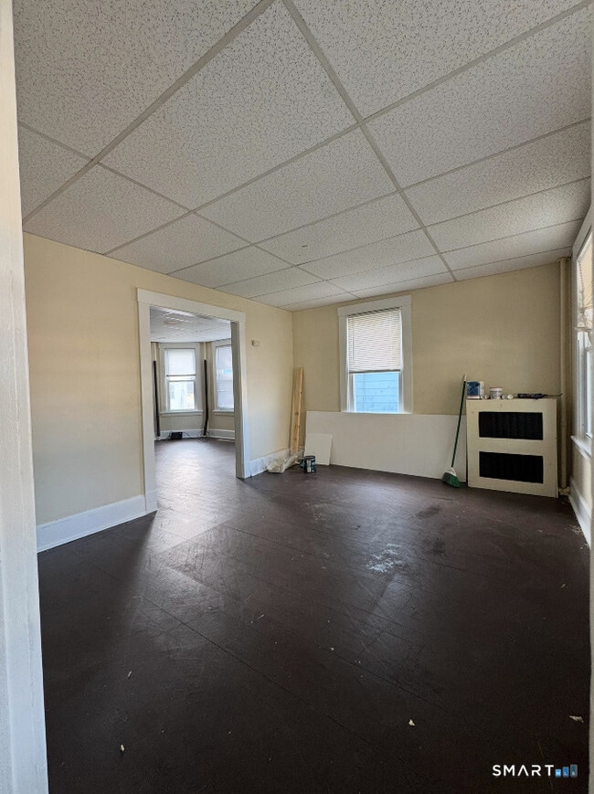 Building Photo - 144-146 Montauk Ave