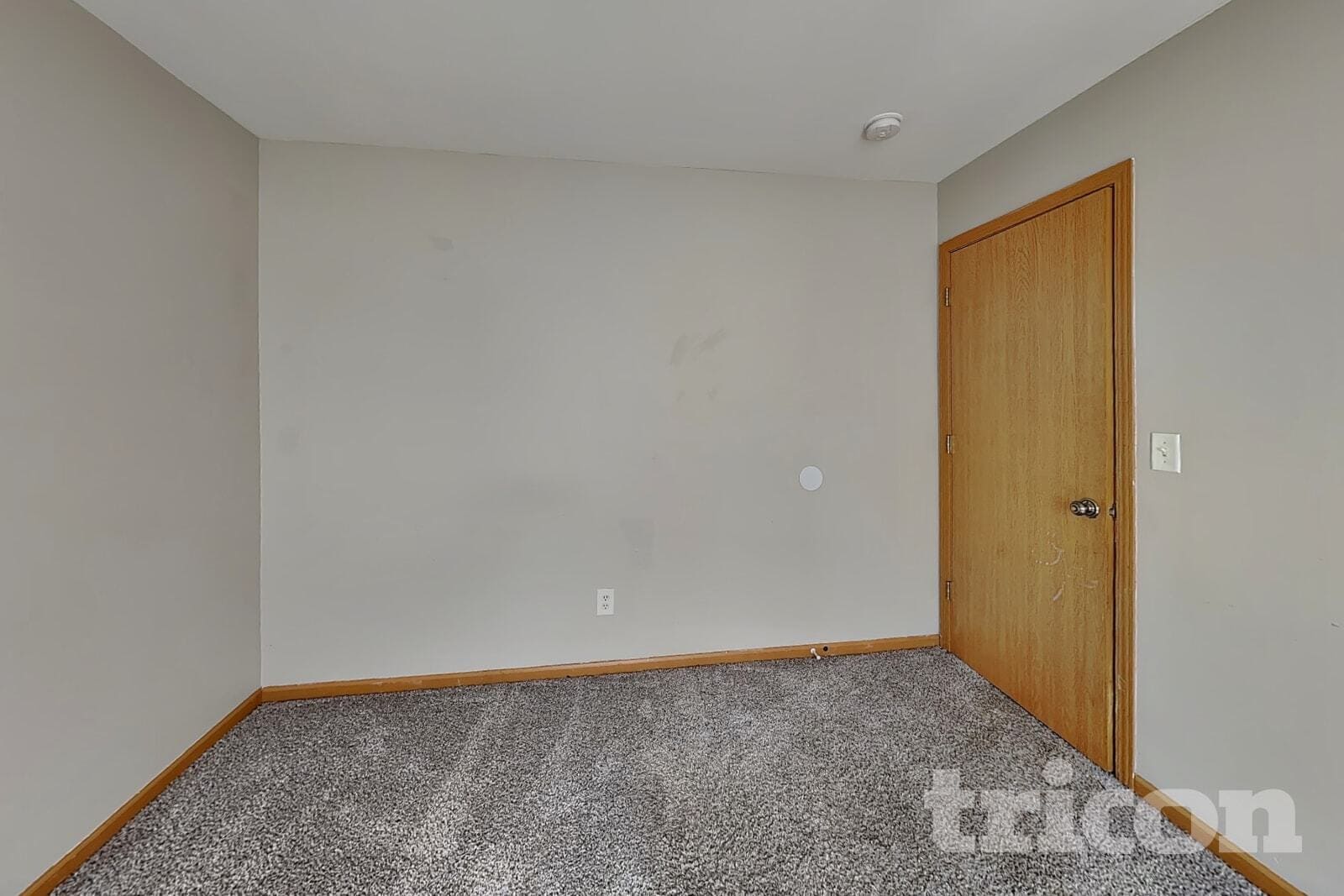Building Photo - 719 Bayles Dr