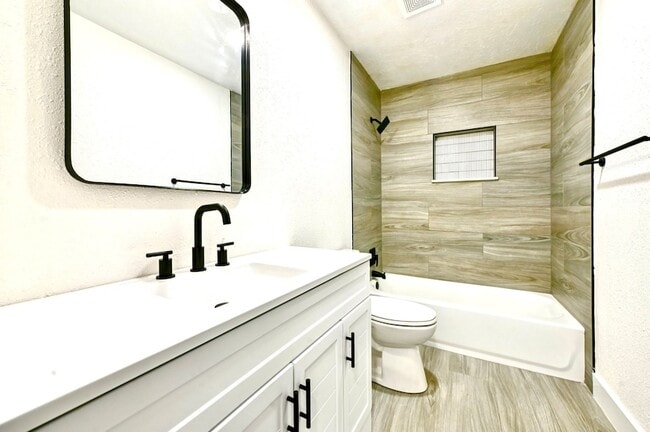 Building Photo - 17307 Eden Ct