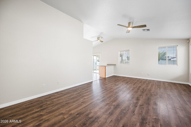 Building Photo - 4032 N 14th Pl