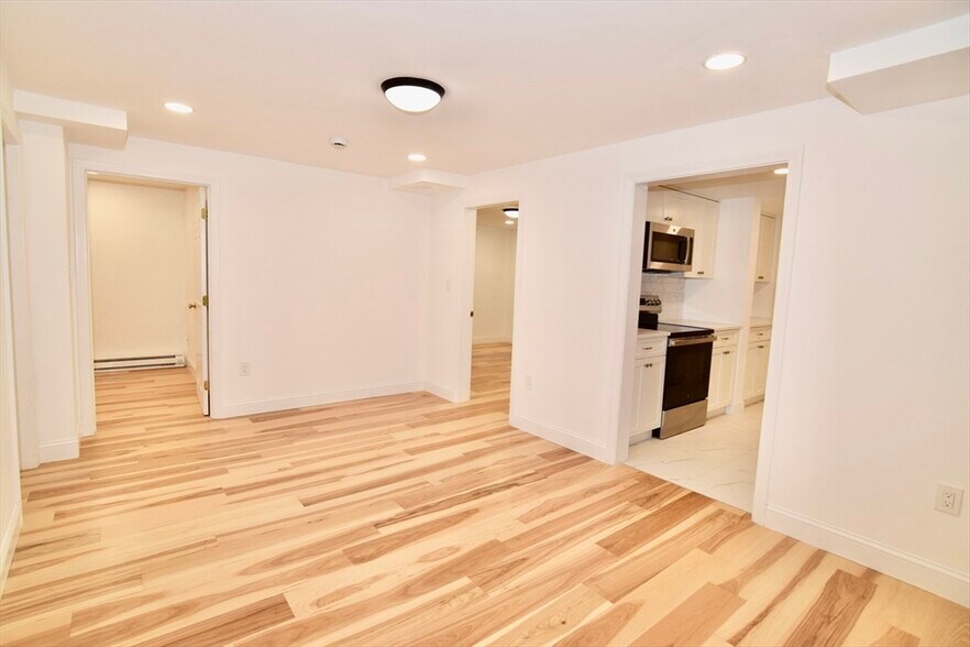Building Photo - 63 Longwood Ave