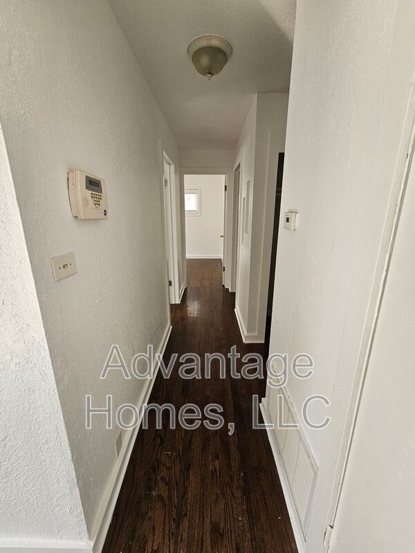 Building Photo - 11410 Palmer Ave