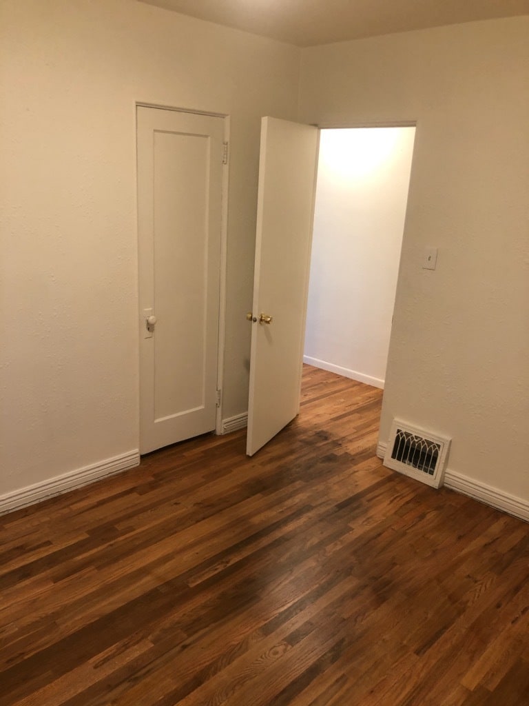 Building Photo - 1126 s 800 w