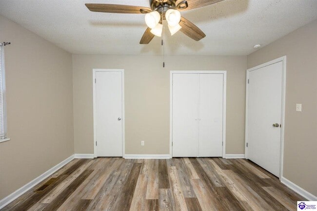 Building Photo - 111 Hickory Hill Dr