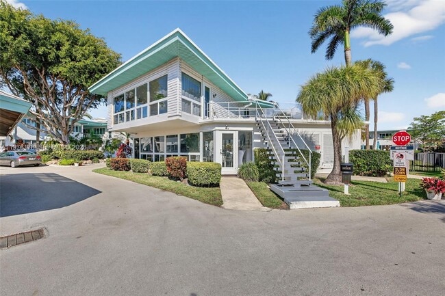 Building Photo - 180 Isle of Venice Dr