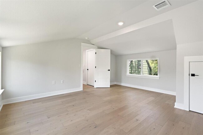 Building Photo - 5109 Stone Gate Dr