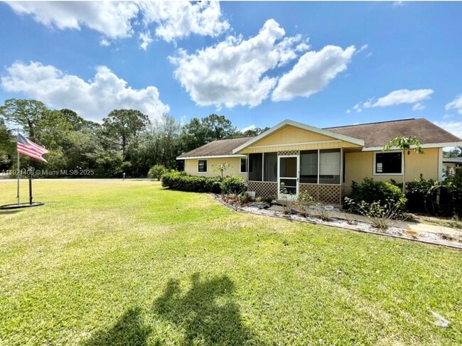 Building Photo - 203 Eleanor Blvd