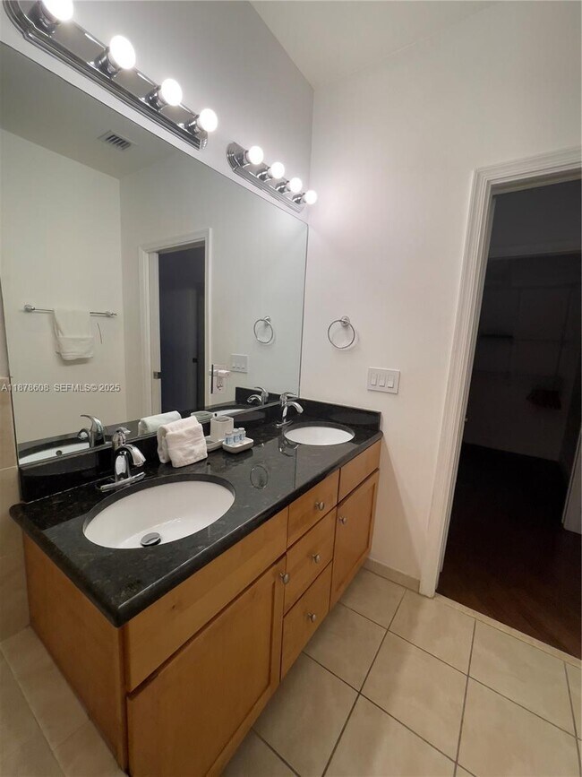 Building Photo - 3470 NW 17th Terrace