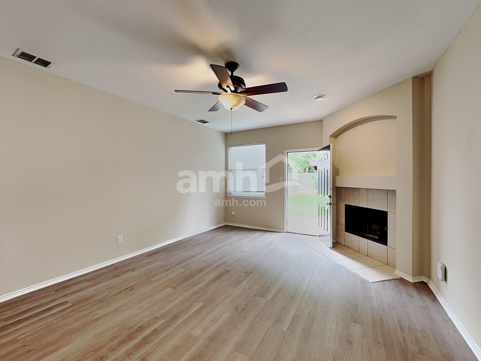 Building Photo - 1941 Wild Horse Way