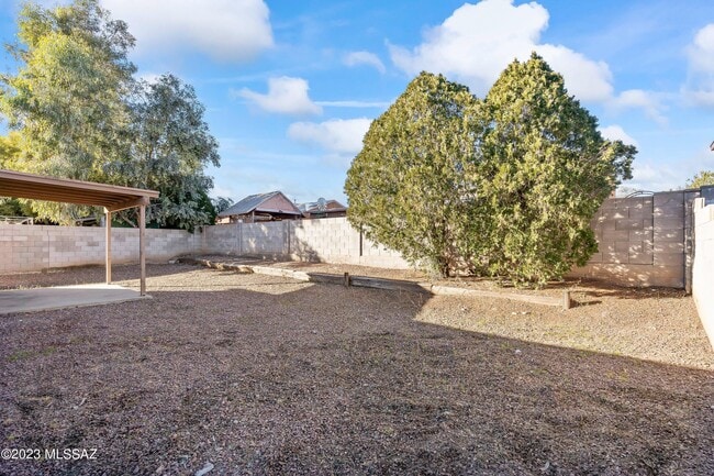Building Photo - 6082 S Birchwood Dr