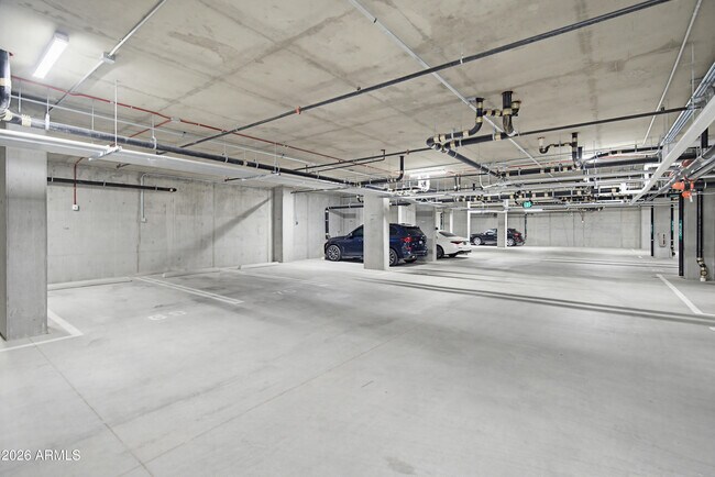 Building Photo - 4849 N Camelback Rdg Dr