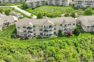 Building Photo - 323 Skyview Ct