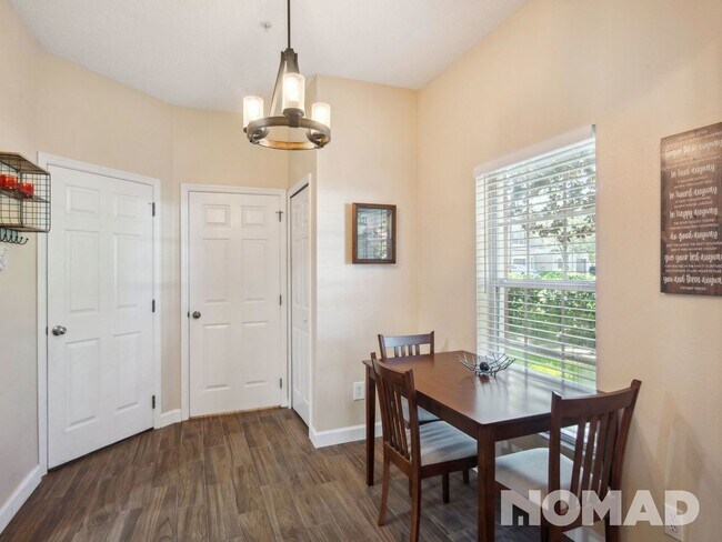 Building Photo - 3 Bedroom Townhome in Apopka