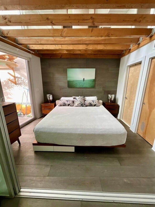 Building Photo - 221 Jefferson Ave