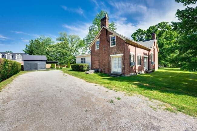 Building Photo - Charming 4BE/3BA Home in Historic Downtown Franklin!