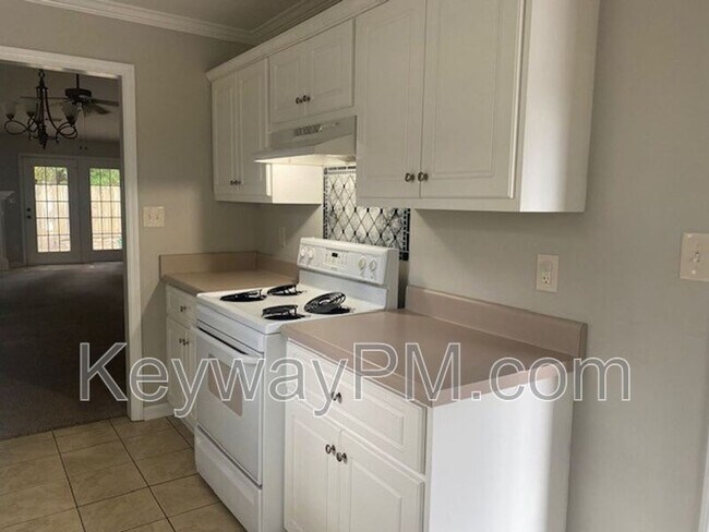 Building Photo - 3049 Abba Dr