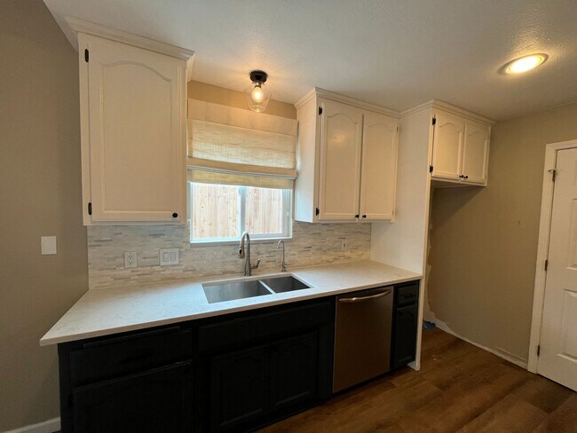 Building Photo - Country Living, in San Luis Obispo's Hidden Treasure - Santa Margarita