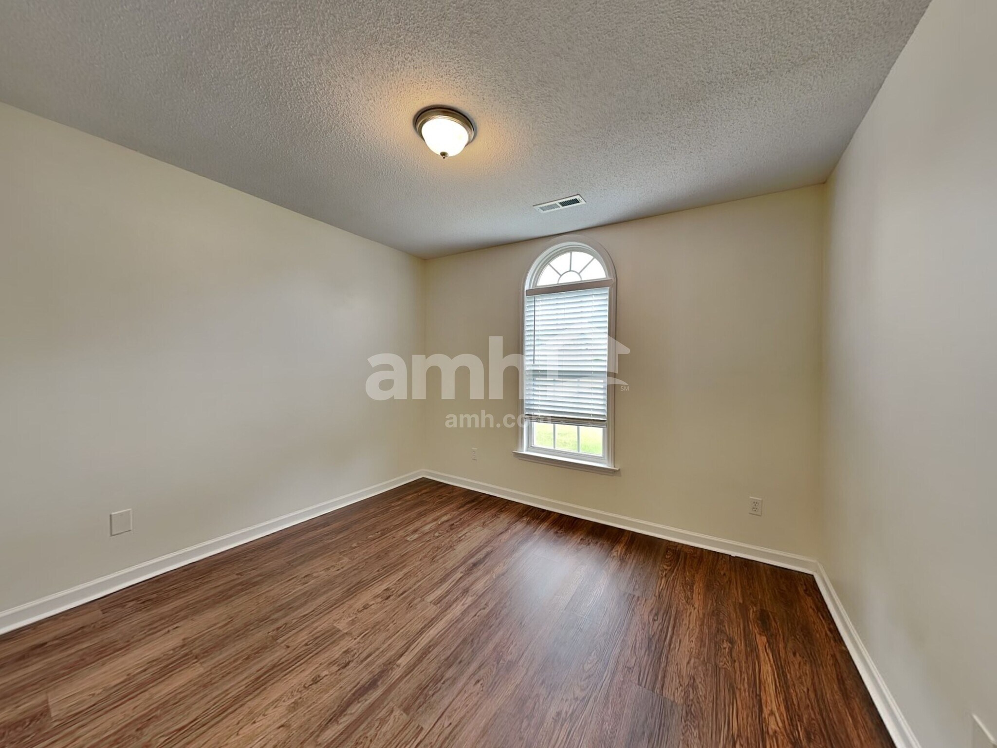 Building Photo - 5410 Bridgegate Dr