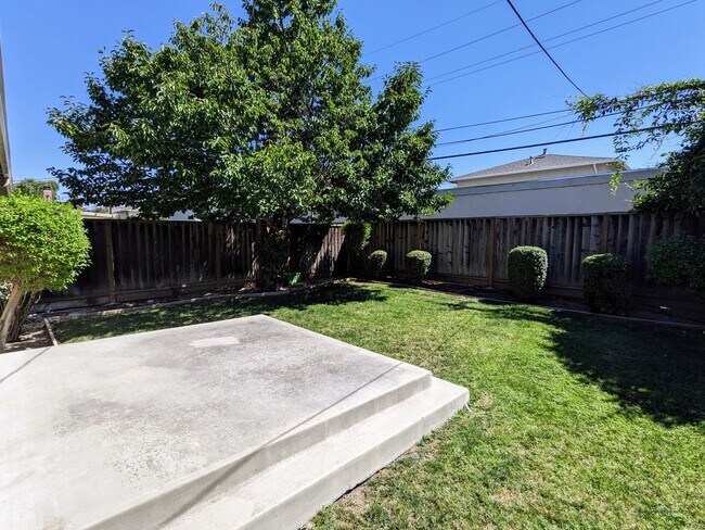Building Photo - 202 Budd Ave