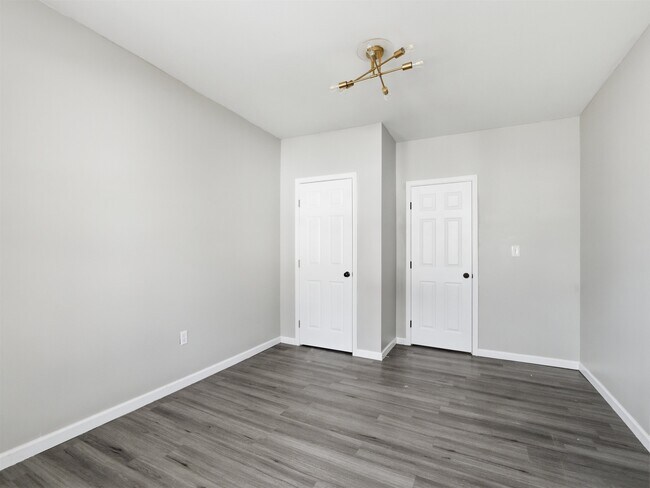 Building Photo - 23 Bayview Ave