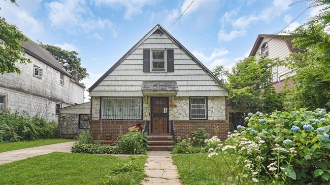 Primary Photo - 89-48 196th St