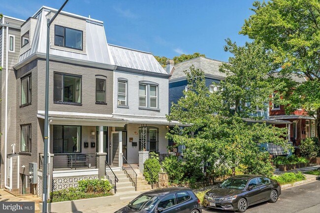 Building Photo - 765 Girard St NW