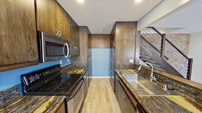 Building Photo - 16423 La Bonita Ln