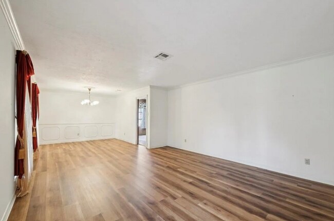 Building Photo - 5710 Glasgow Ln