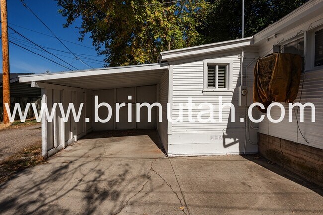 Building Photo - 1102 S 800 E